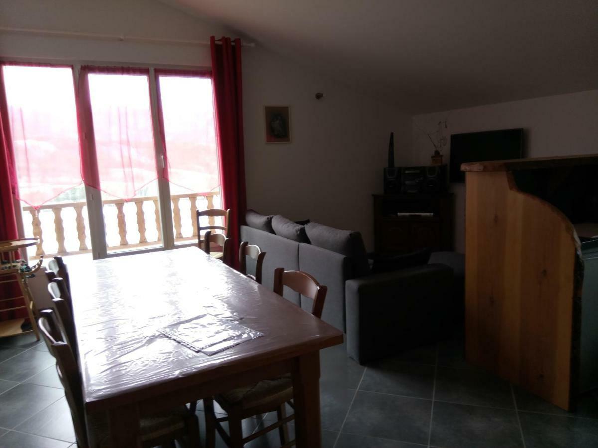 Les Logis De Lucie Apartment Selonnet Bagian luar foto
